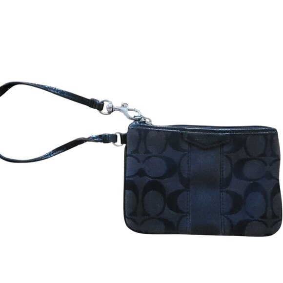 Coach Signature C black Jacquard Wristlet /Wallet/Clutch - Picture 1 of 10